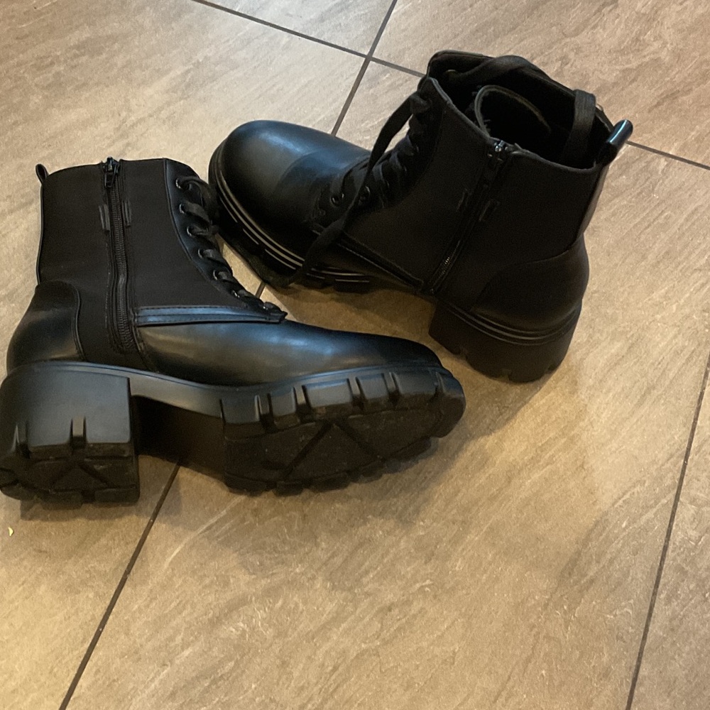 Shoe Dazzle Black Combat Boots